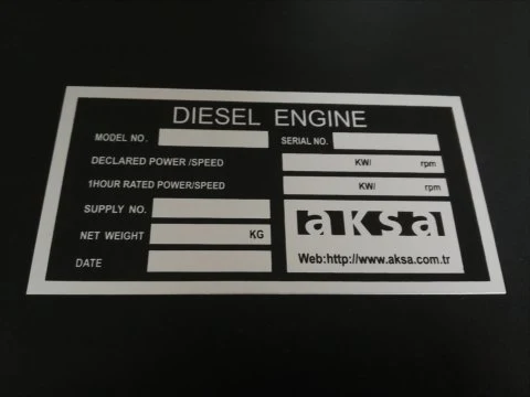 Maßgeschneidertes, gestanztes Schraubenloch für Aluminium-Metalletiketten